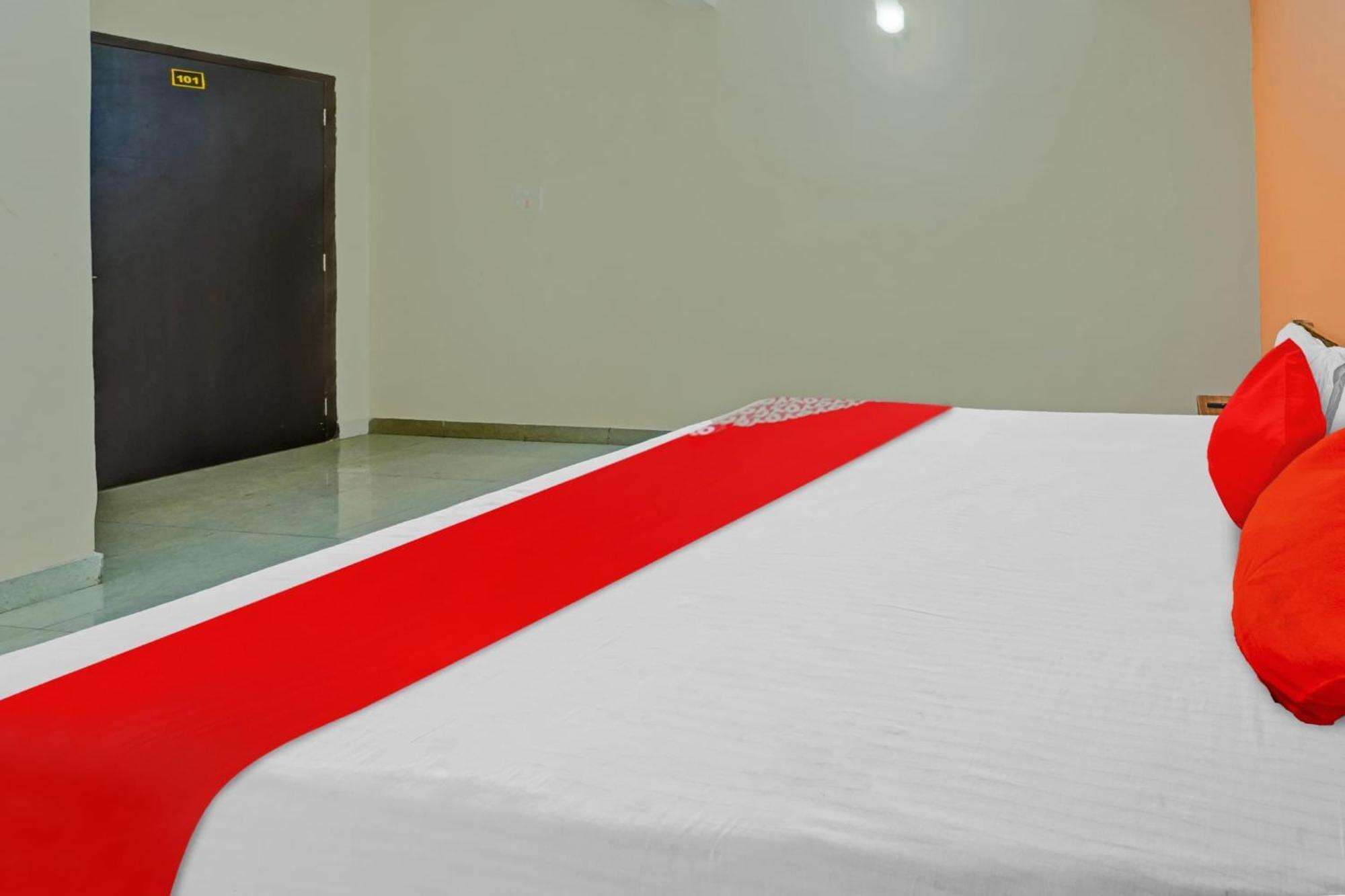 Hotel O Grand Paradise Inn & Banquet Hall Патна Екстериор снимка