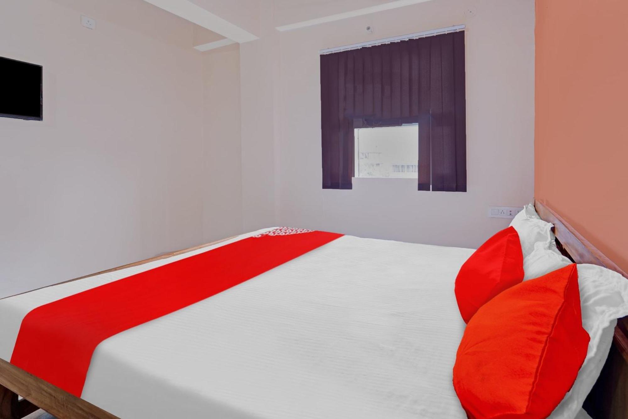 Hotel O Grand Paradise Inn & Banquet Hall Патна Екстериор снимка